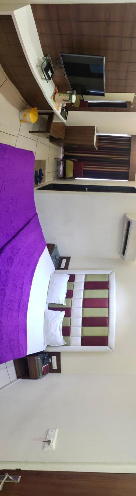 Hotel Zenith Сурат Екстер'єр фото