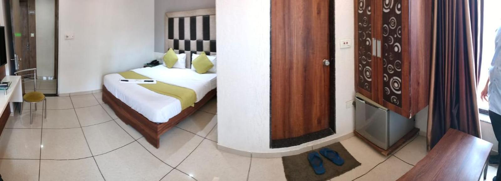 Hotel Zenith Сурат Екстер'єр фото
